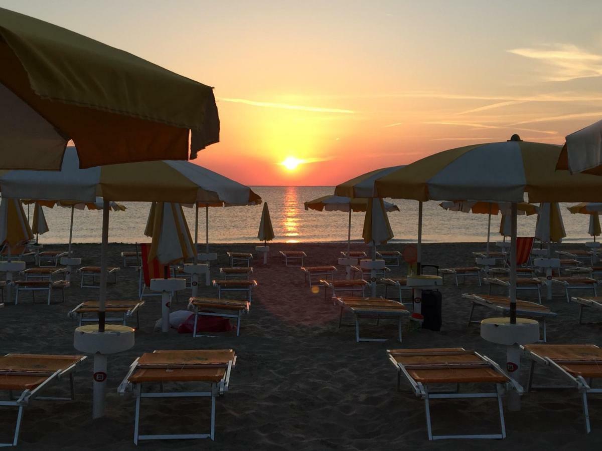 Bed and Breakfast Sulmare Alba Adriatica Exterior foto